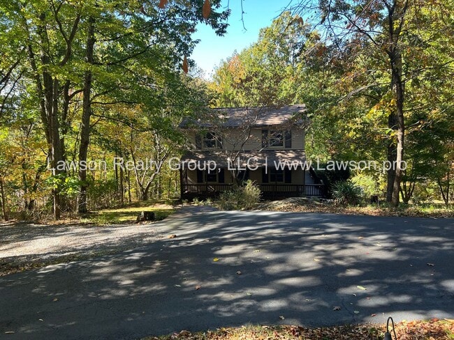 Building Photo - Nature Lover's Paradise-Easy Access to Vin...