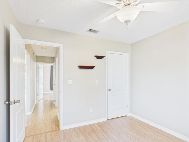 Building Photo - 1912 Spiller Way