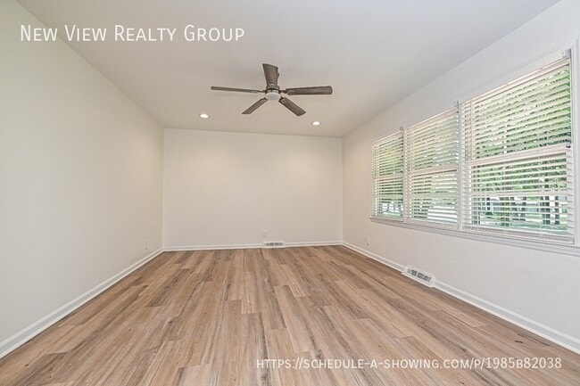 Building Photo - 5121 Farm Pond Ln