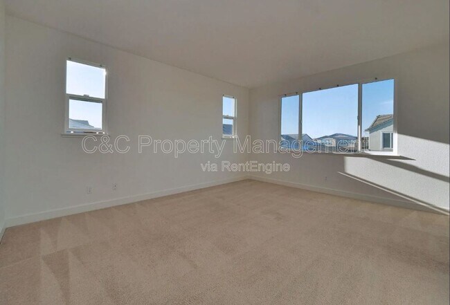 Building Photo - 161 Scarlet St