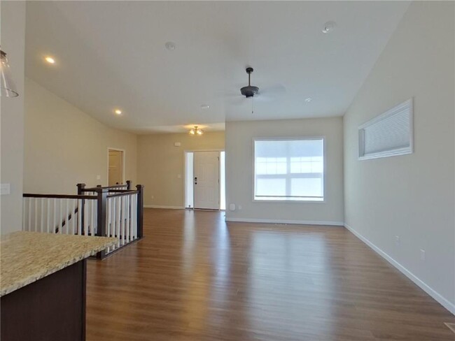 Building Photo - 1341 Meadow Ln