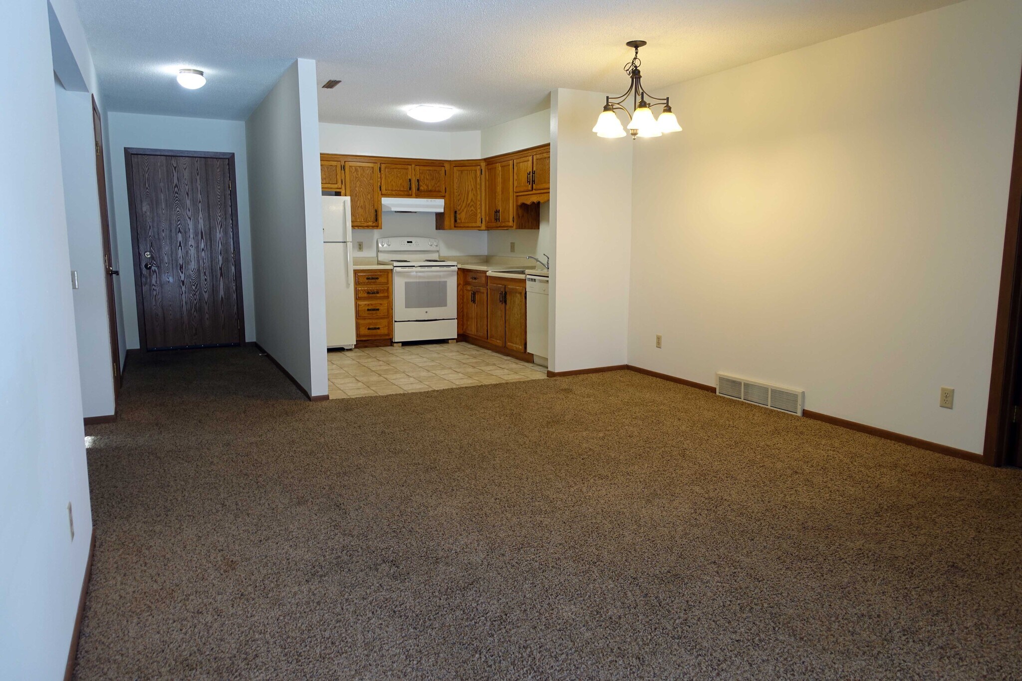 Building Photo - 601 Pfau St
