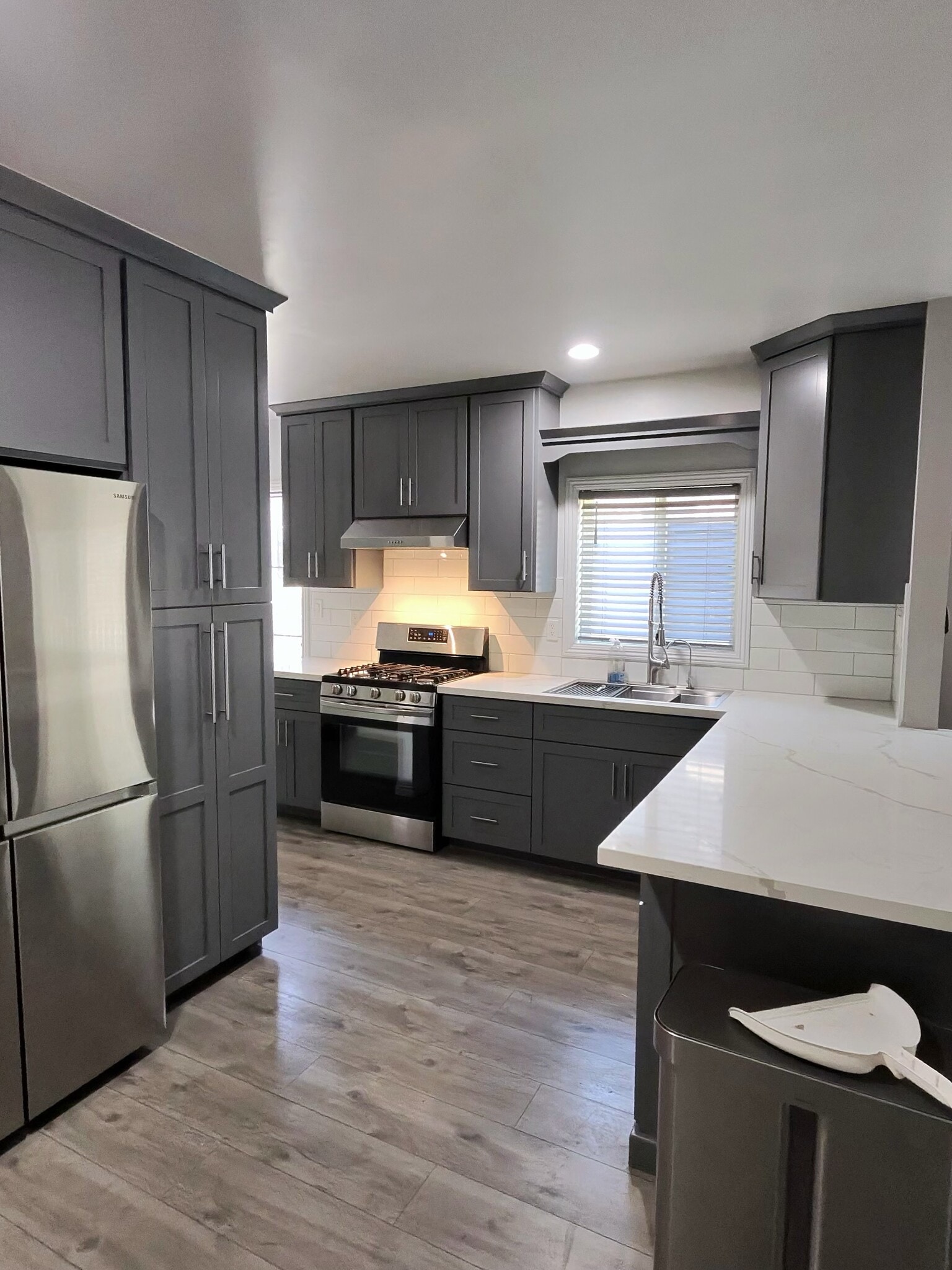 Kitchen - 1114 W 57th St