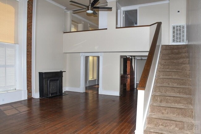 Building Photo - 2118 Strand St