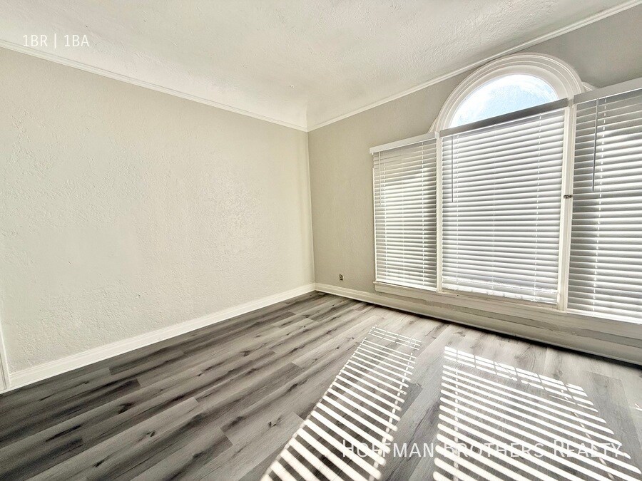 Building Photo - 2527 Cincinnati St