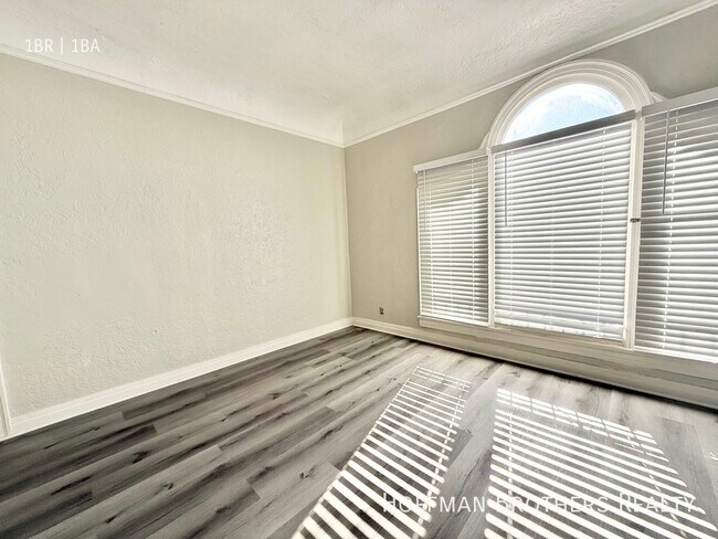 Building Photo - 2527 Cincinnati St