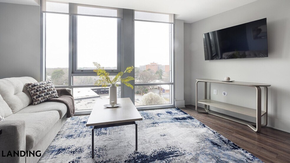 Building Photo - 3005 Peachtree Rd NW