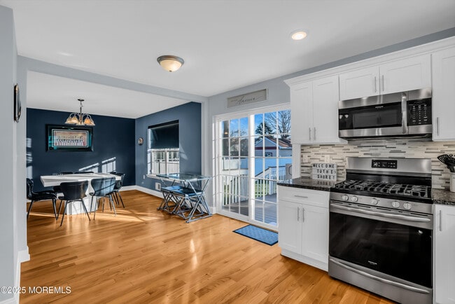 Building Photo - 132 Chelton Ave