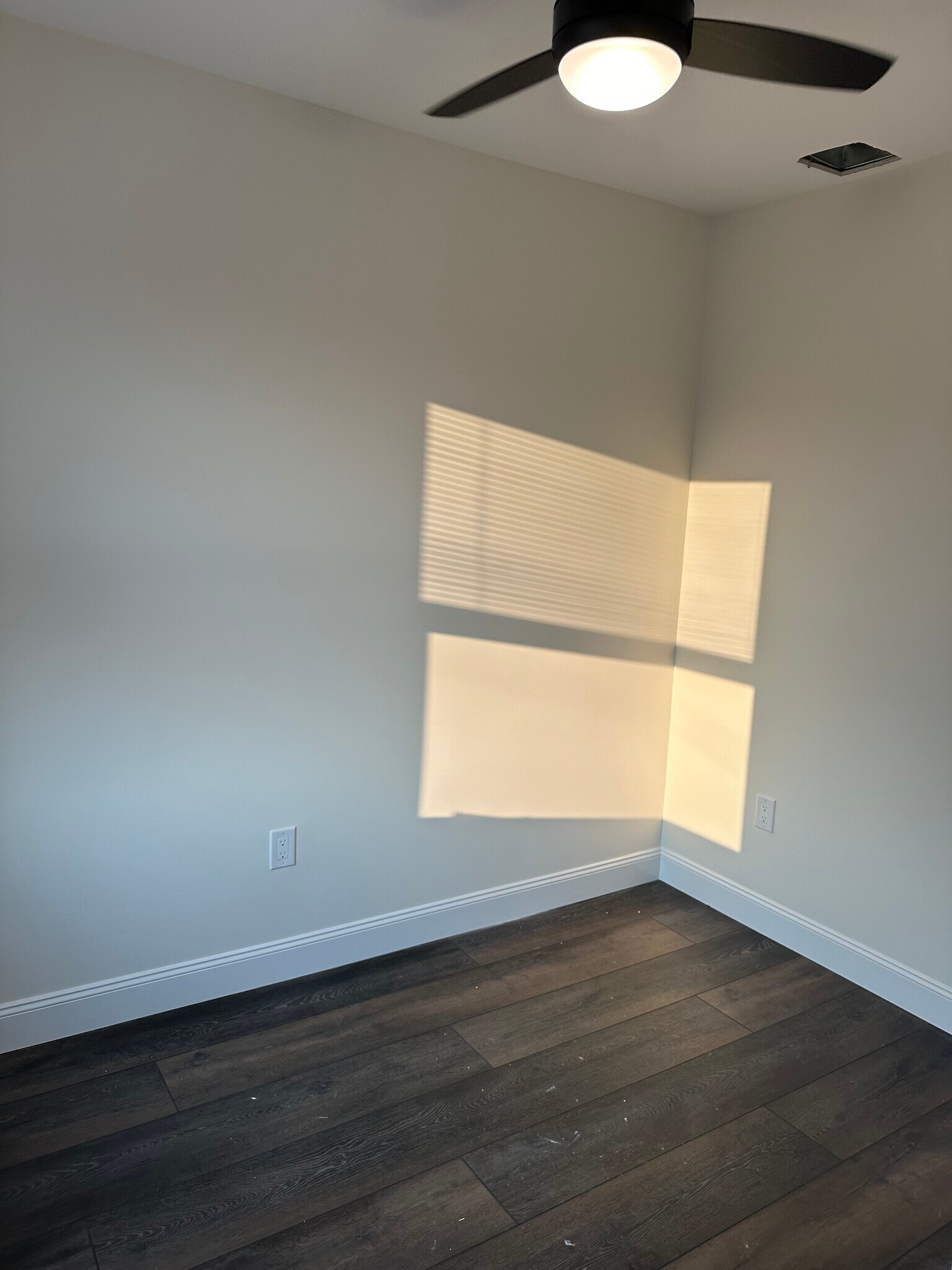 Bedroom/office - 319 Monroe St