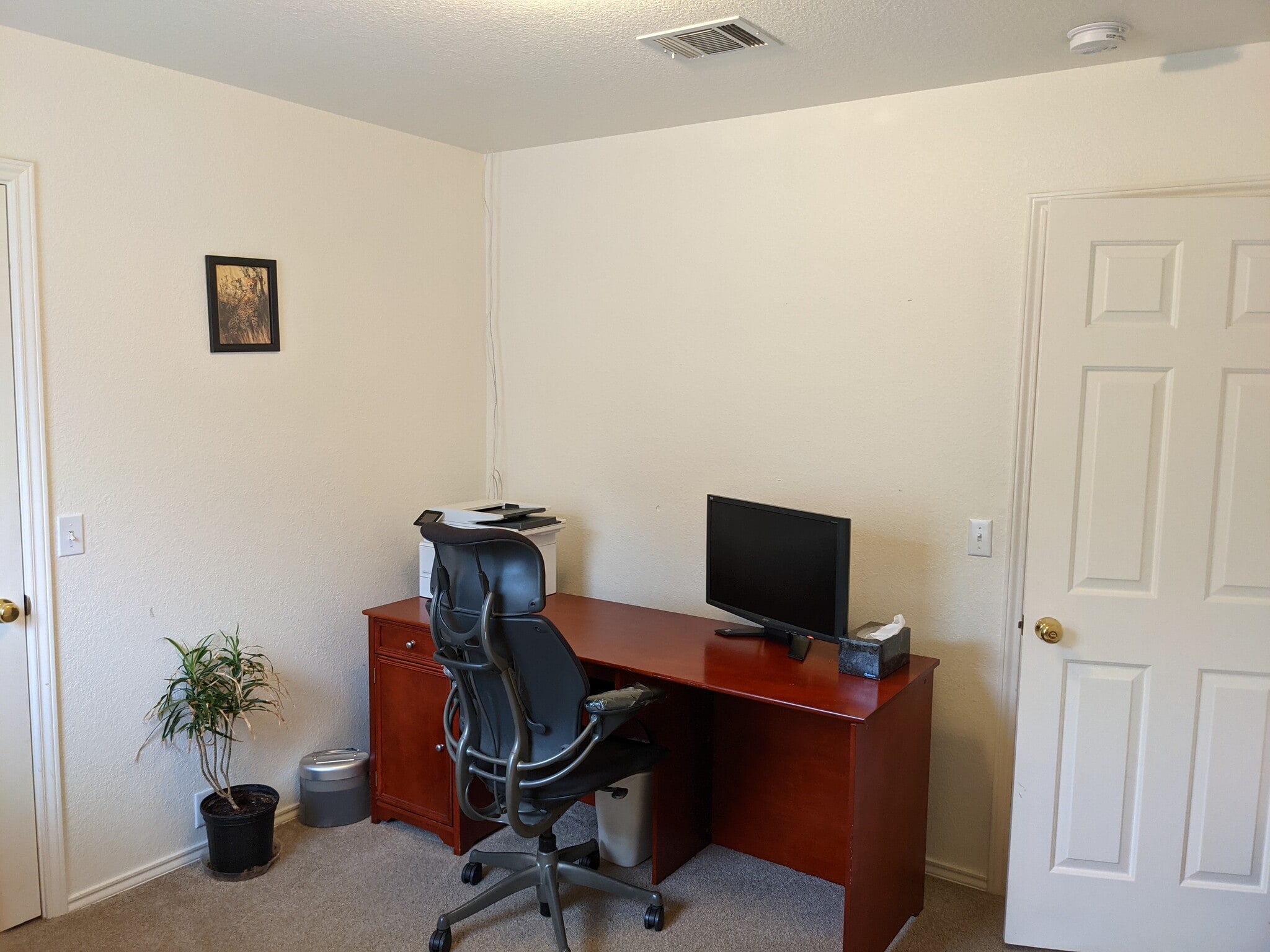 Building Photo - 2201 Kaiser Dr