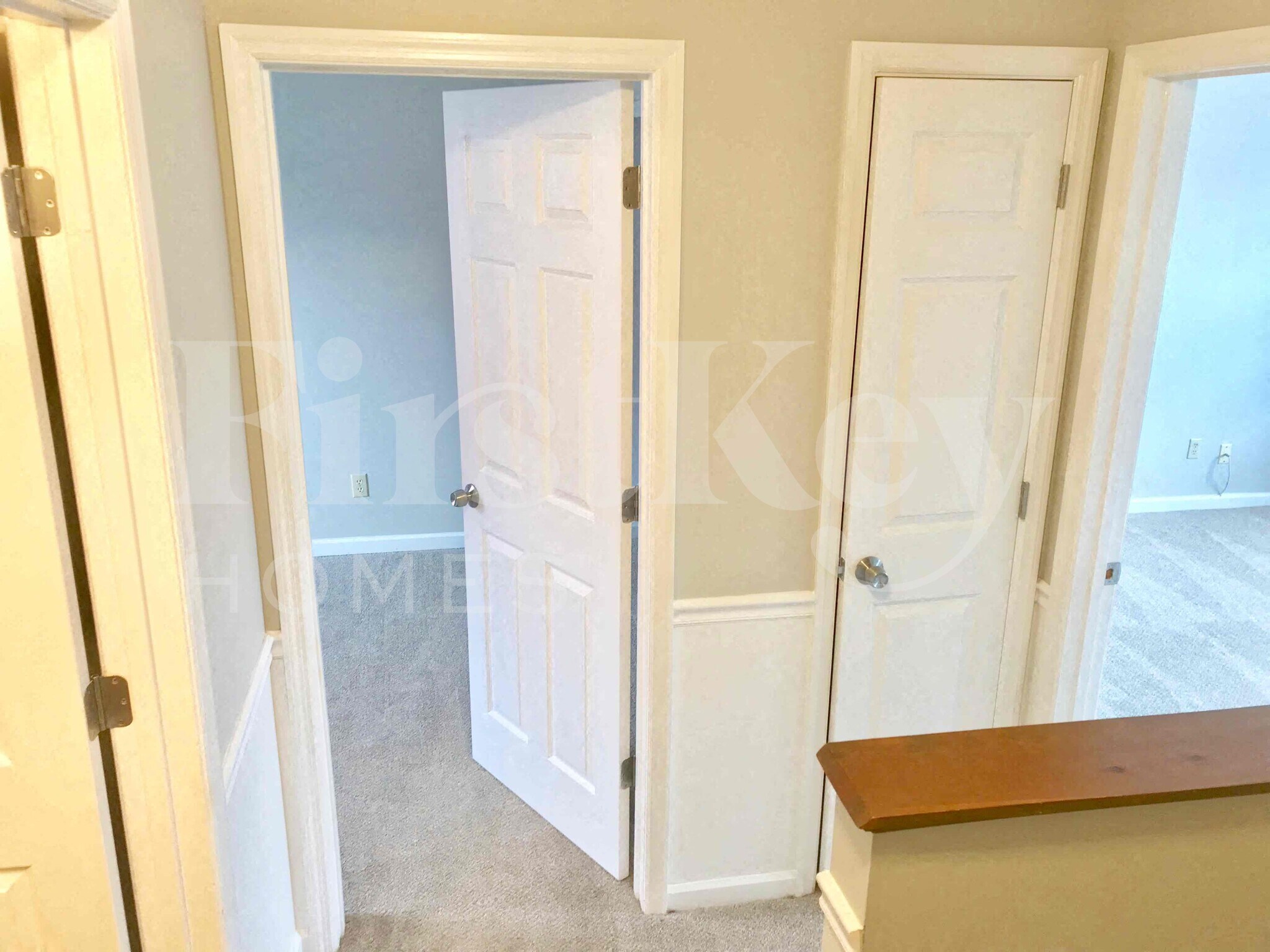 Building Photo - 9 Kingsmont Ct