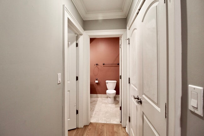 Building Photo - 5528 S Indiana Ave