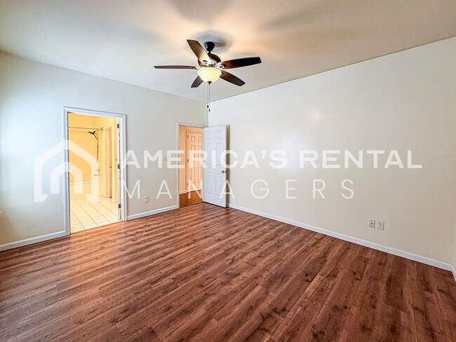 Building Photo - 1713 Savannah Park Ln