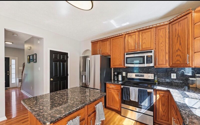 Building Photo - 2404 Berry Thicket Ct