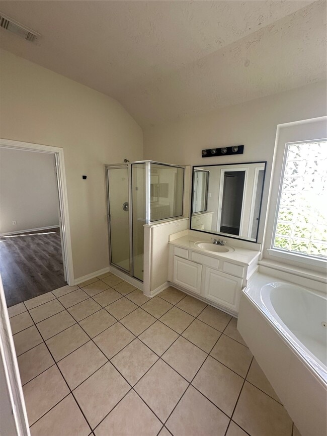 Building Photo - 13603 Short Brook Ln