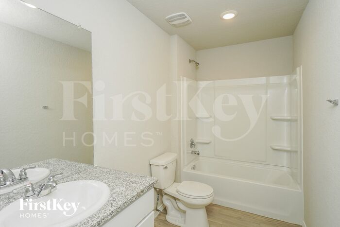 Building Photo - 10762 Prusiner Dr