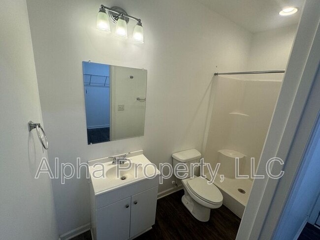 Building Photo - 117 Vanderbilt Cir