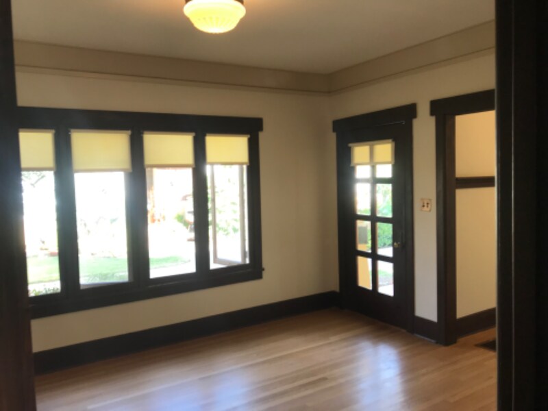 Building Photo - 380 Parke St