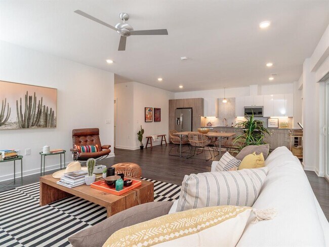 Building Photo - 4361 S Congress Ave