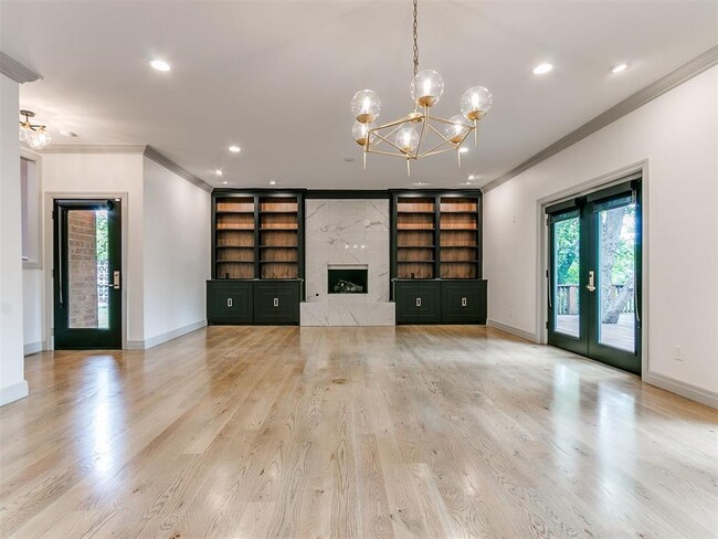 Building Photo - 1201 Glenbrook Dr