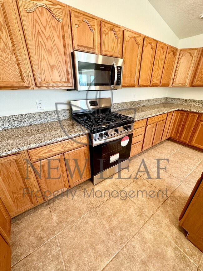 Building Photo - 4290 Smoke Tree Rd