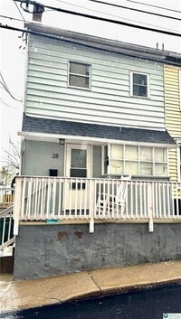 Building Photo - 28 W Raspberry St