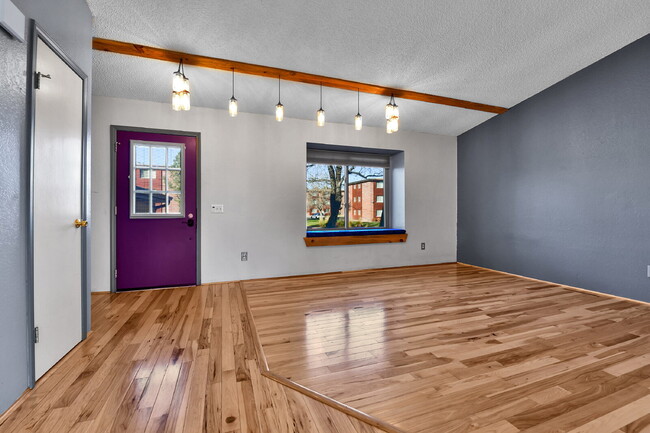 Building Photo - $2,895 - 3 Bed, 2.5 Bath Home in Broomfiel...