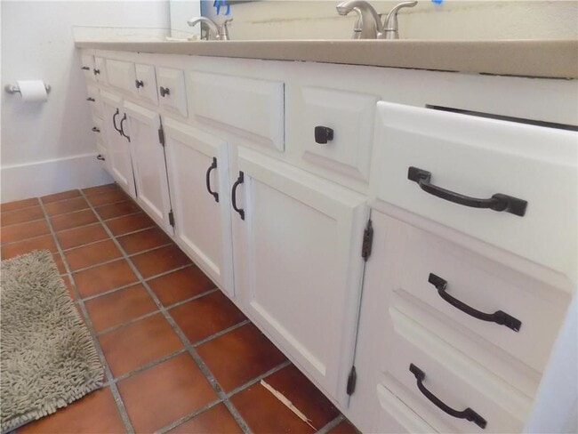 Building Photo - 2605 Enfield Rd