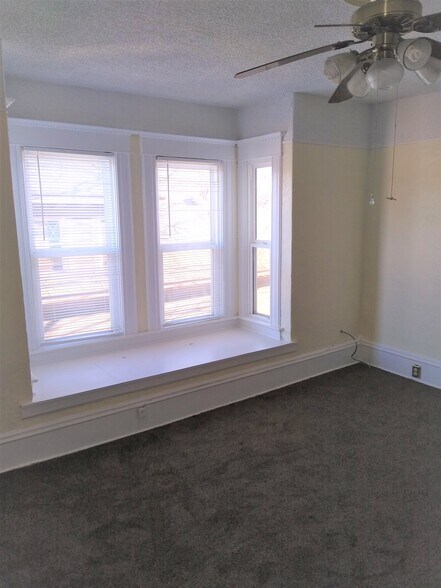 Building Photo - 715 W Colorado Ave