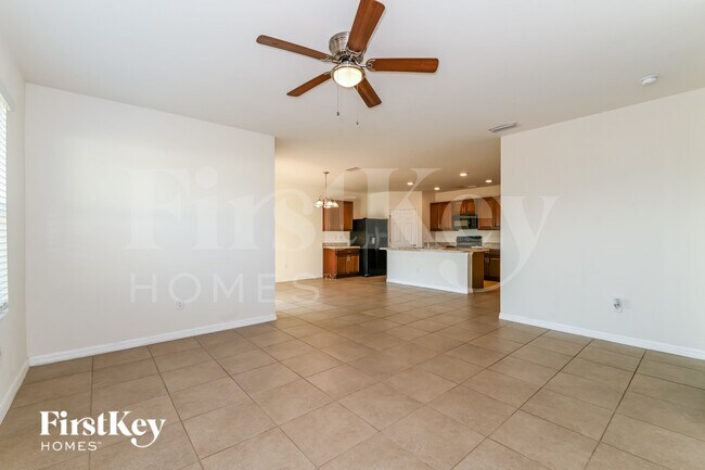 Building Photo - 1627 SW 25th Ln