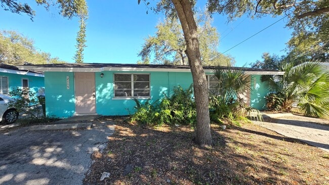Building Photo - Nice 1 bed/ 1 bath near Downtown Sarasota Available Now!