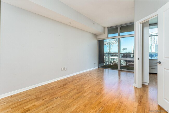 Building Photo - 253 Tenth Ave