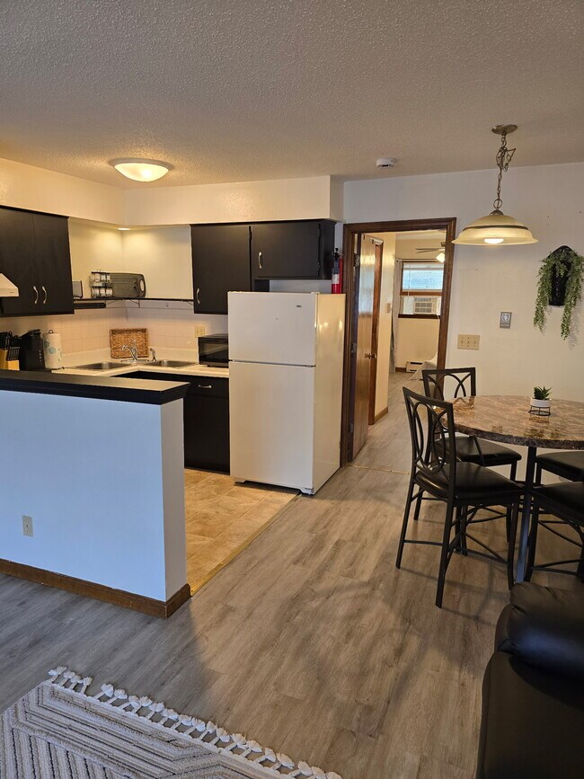 Building Photo - Elm Multiplex