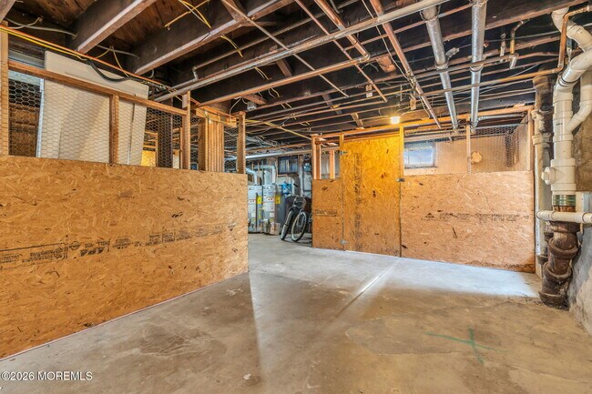 Building Photo - 1411 3rd Ave