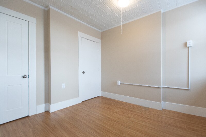 Building Photo - 150 Main St