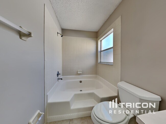 Building Photo - 4710 S Dawnmeadow Ct