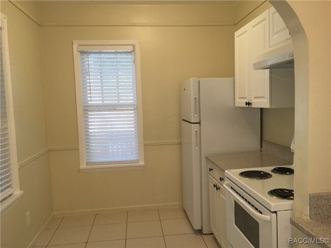 Building Photo - 209 9th Ave N