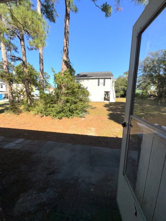 Building Photo - 608 22nd Ave N