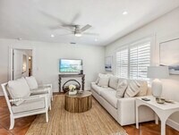 Building Photo - 510 106th Ave N