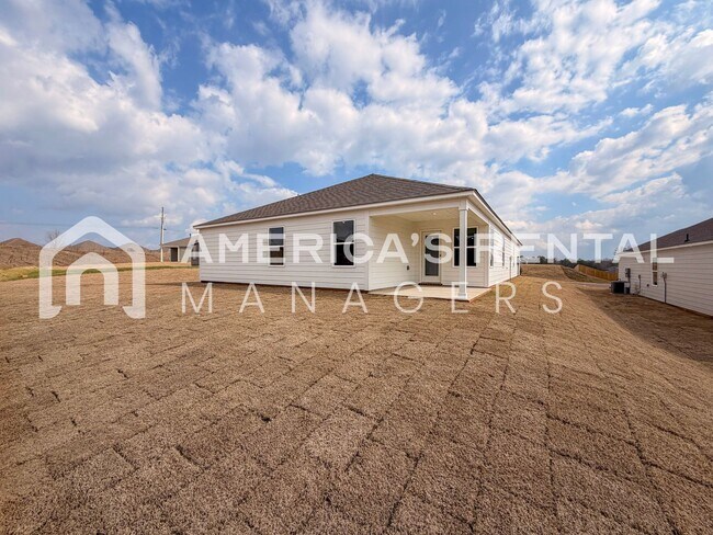 Building Photo - Available NOW! Spacious 5-Bedroom Single Level Home!