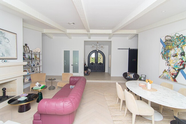 Building Photo - 8208 Twin Lake Dr