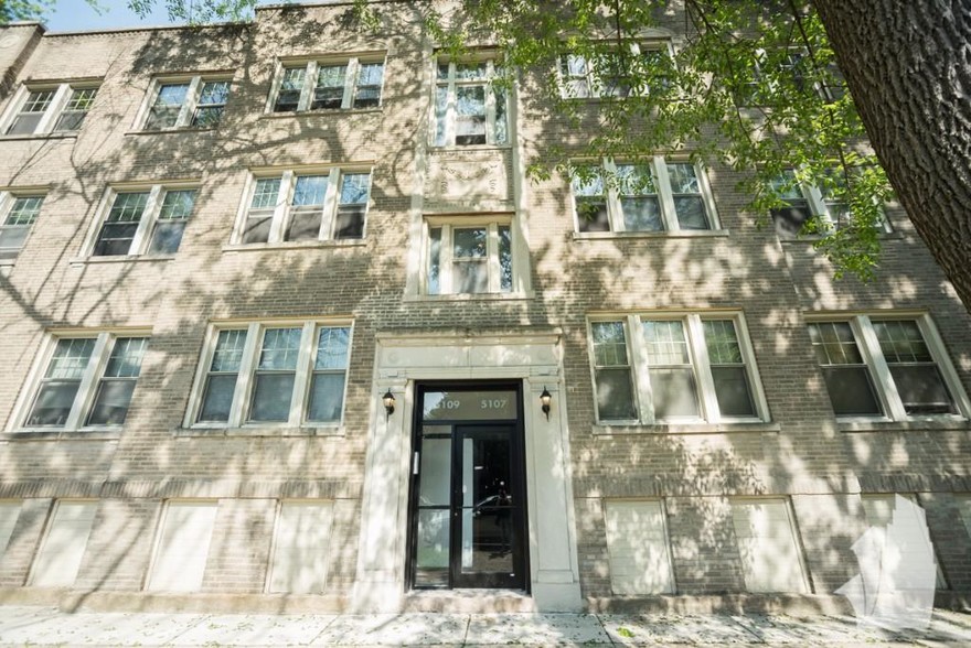 Primary Photo - 5103 N Winchester Ave