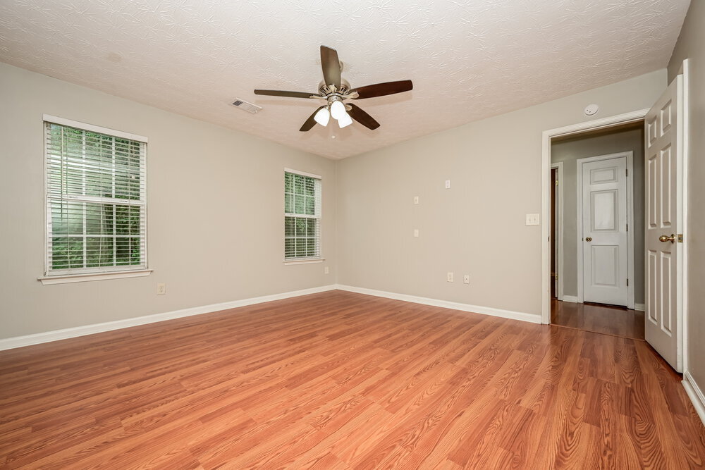 Building Photo - 10 Belmont Park Ln