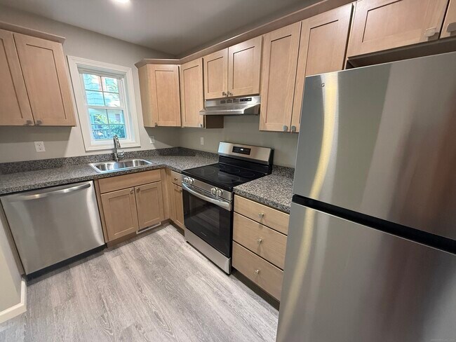 Building Photo - 145 Lantern Park Dr