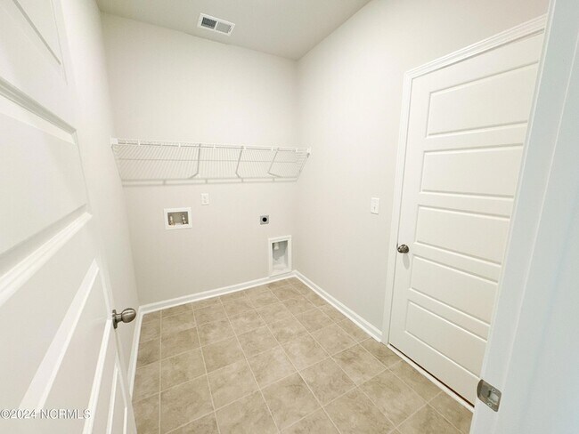 Building Photo - 9186 Little Osprey Dr