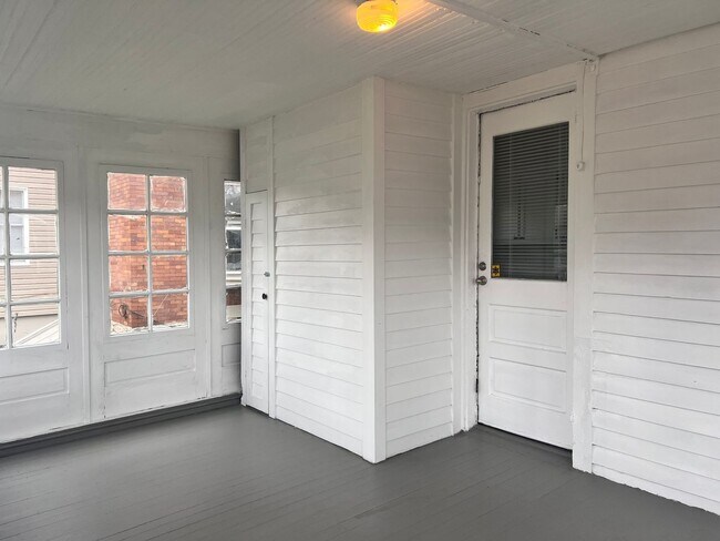 Building Photo - 3559 Edwards Rd