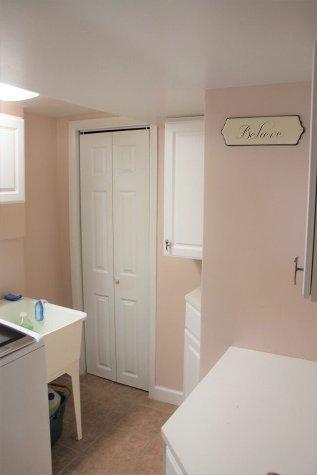 Building Photo - 22 Mt Vernon Ave