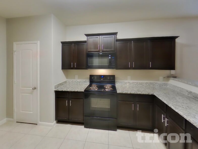 Building Photo - 211 Kennedy Dr