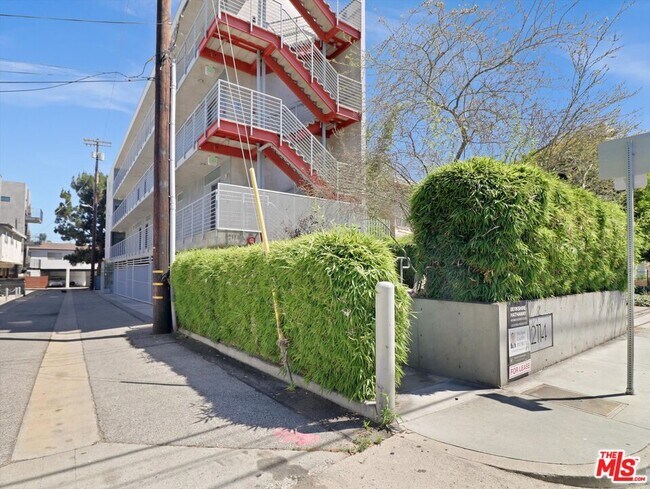 Building Photo - 12114 Idaho Ave