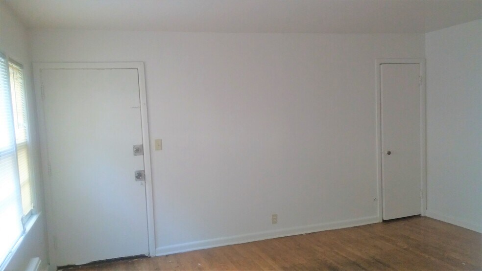 View of Livingroom from kitchen - 5876 N 32nd St